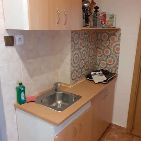 Apartma *